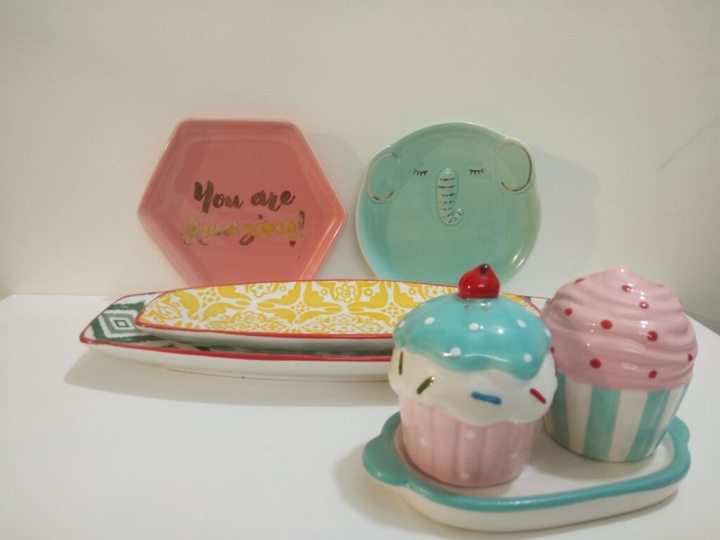 chumbak collection, chumbak cupcake salt and pepper shaker, chumbak elephant plates