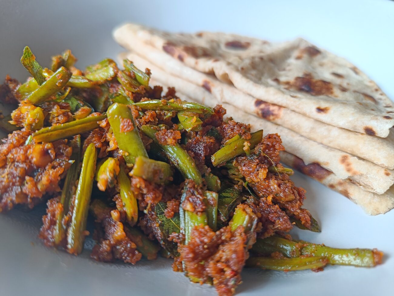 Gawar phali ki sabzi | Cluster beans stir fry | சீனிஅவரக்காய் கடலை பொறியல்