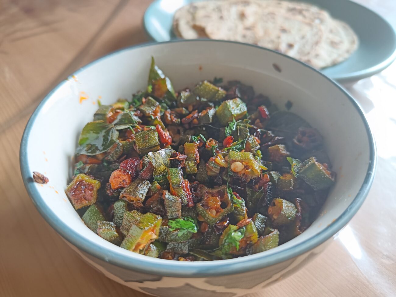 Bhindi lahsun sabzi | best Maharashtrian style bhindi ever | No onion tomato | பூண்டு வெண்டைக்கா பொரியல்