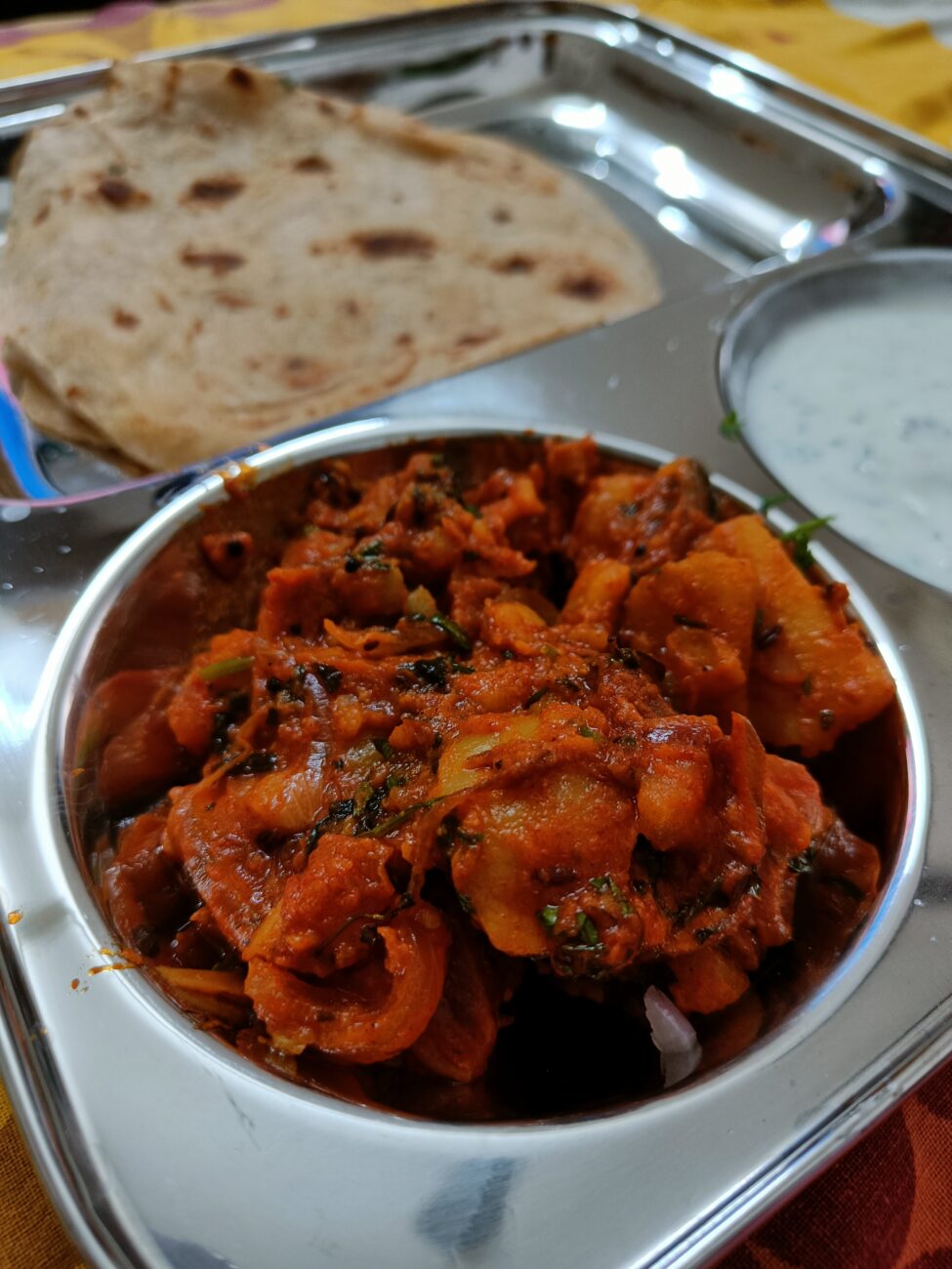 Dahi aloo sabzi | Yogurt potato curry | Unique & simple recipe