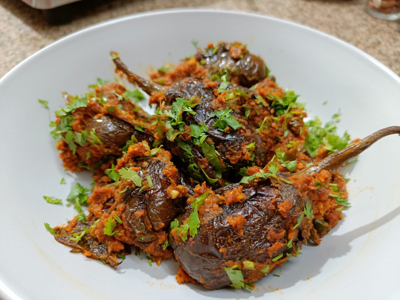 Brinjal curry masala – Restaurant style | chatpata baingan sabzi | kathrikaay curry |
