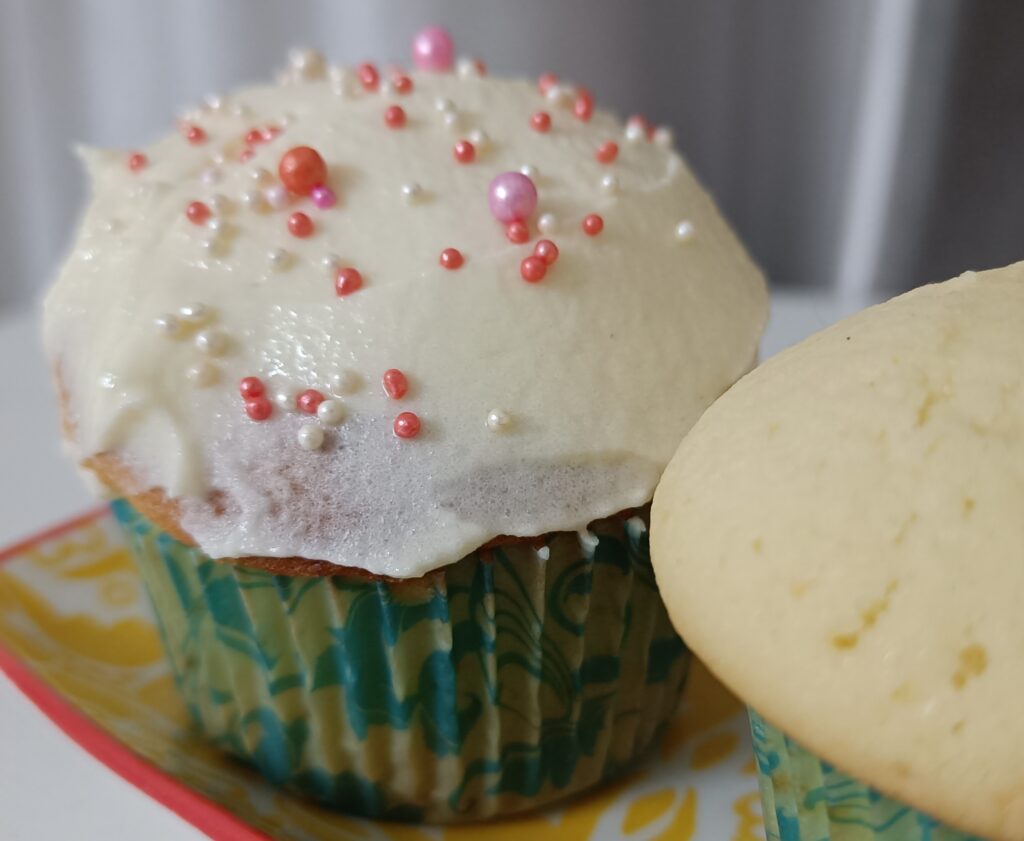 wedding cake cupcake almond flour cupcake