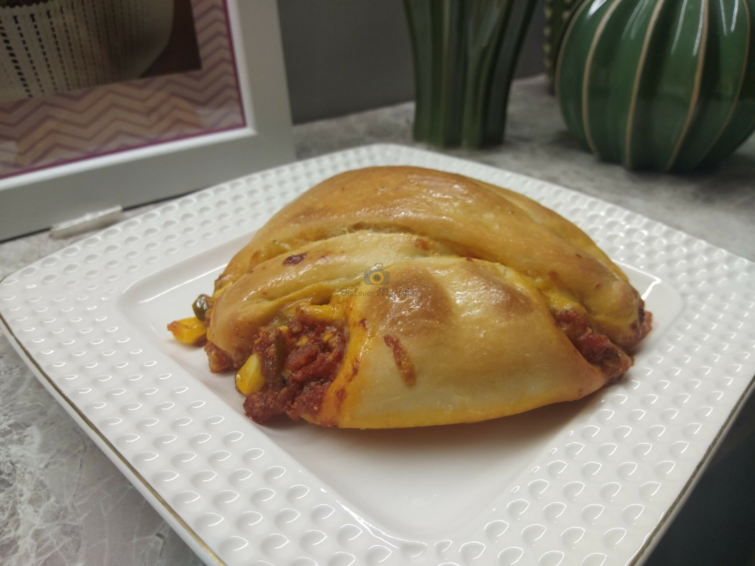 Italian Pizza parcel | veg zingy parcel recreated | Grab on go food - Discover Monisha